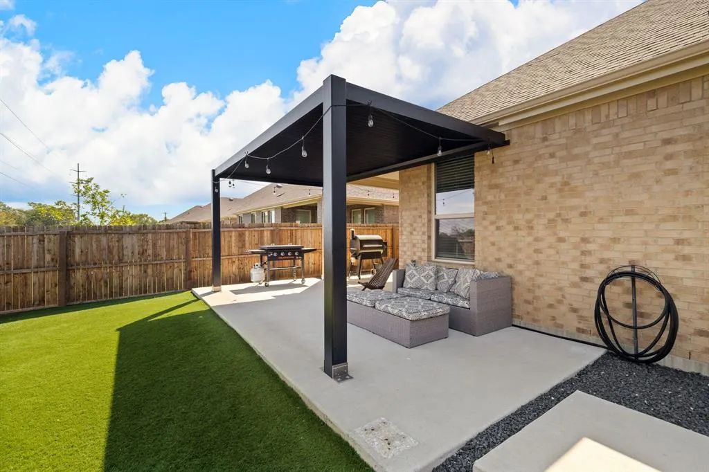 2818 Moccasin Lane