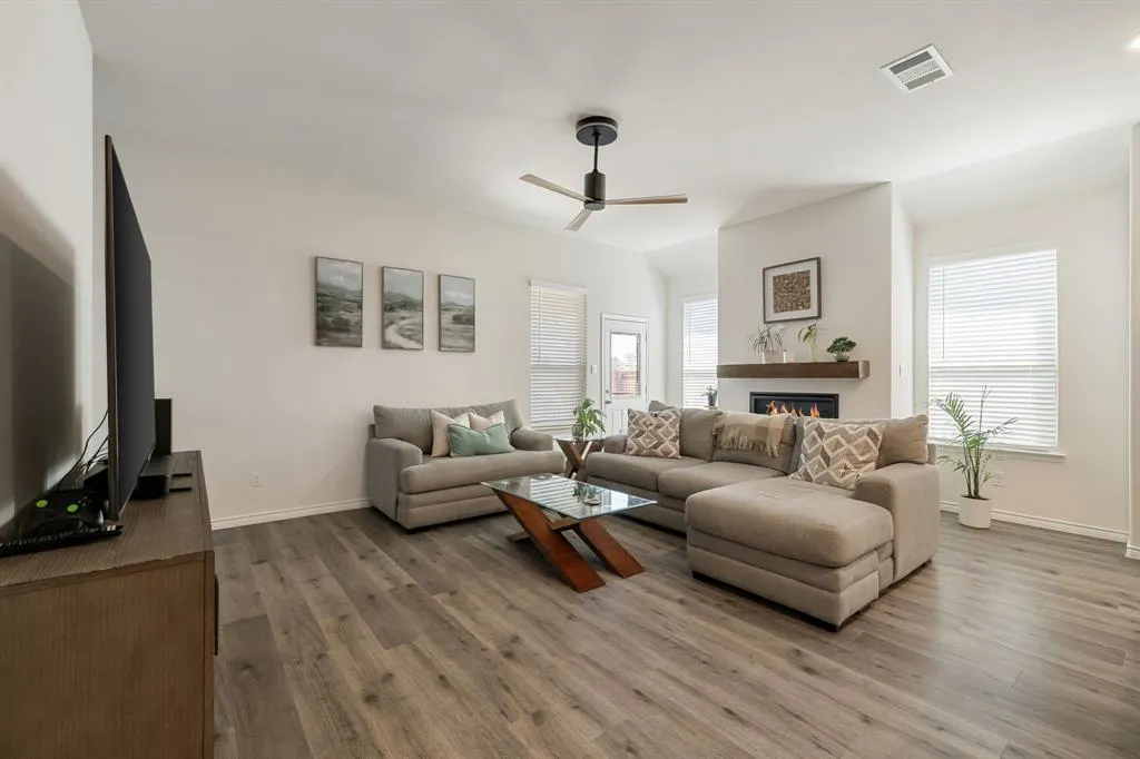 2818 Moccasin Lane