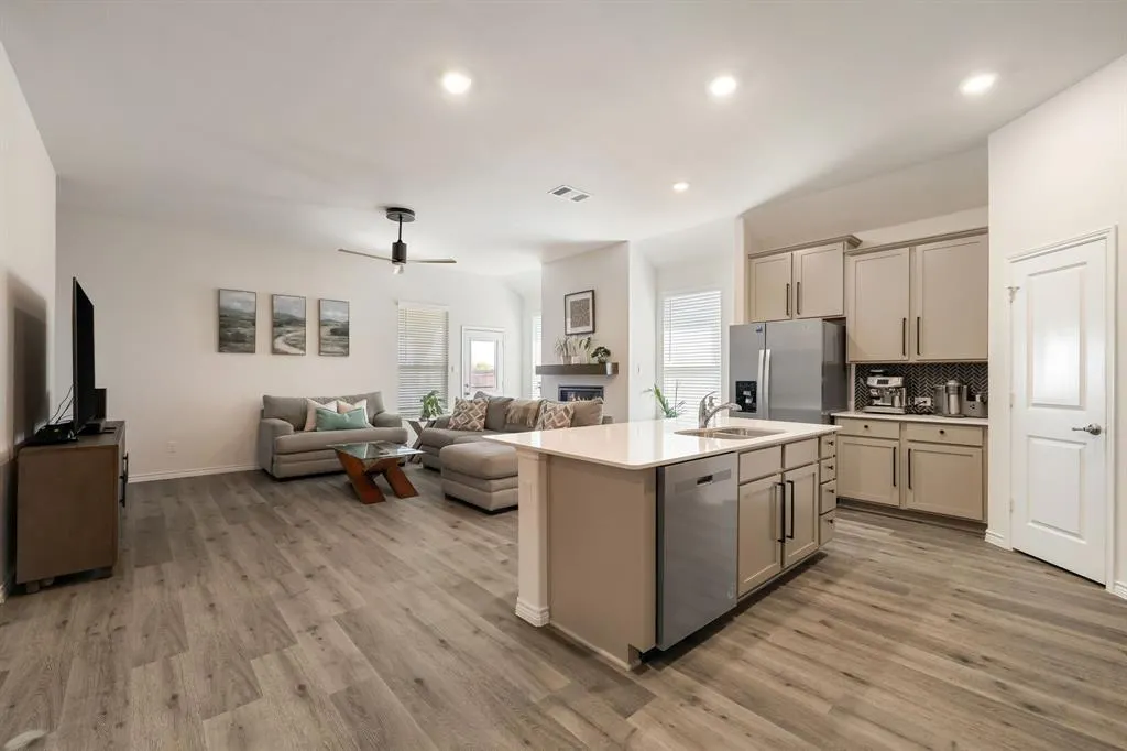2818 Moccasin Lane