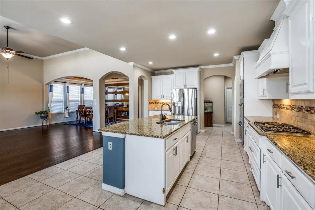 9848 Robinwoods Drive