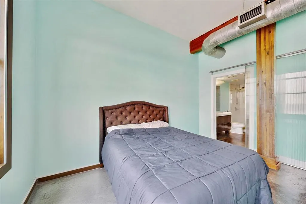 2502 Live Oak Street, #330