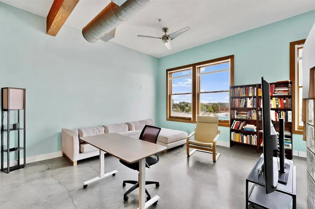 2502 Live Oak Street, #330