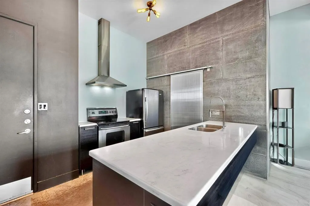 2502 Live Oak Street, #330
