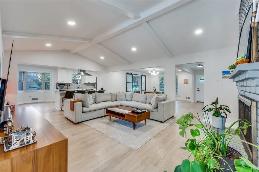 7738 La Manga Drive