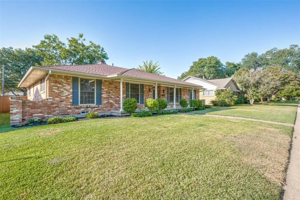 7738 La Manga Drive