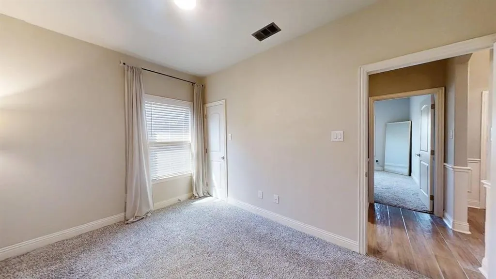 1902 LeaCrest Drive