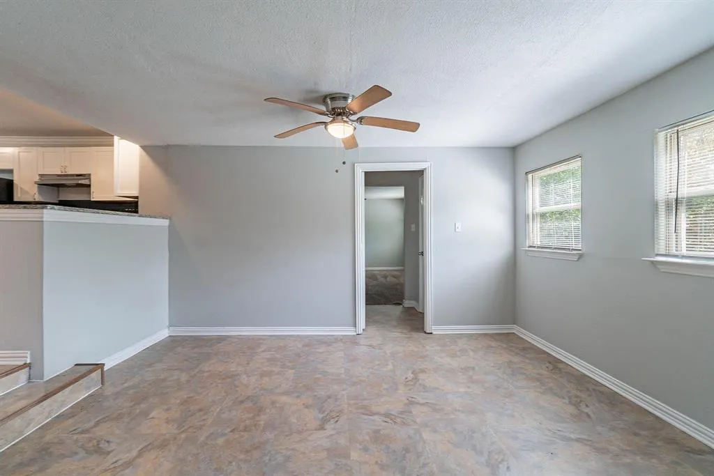 10033 Casa Oaks Drive