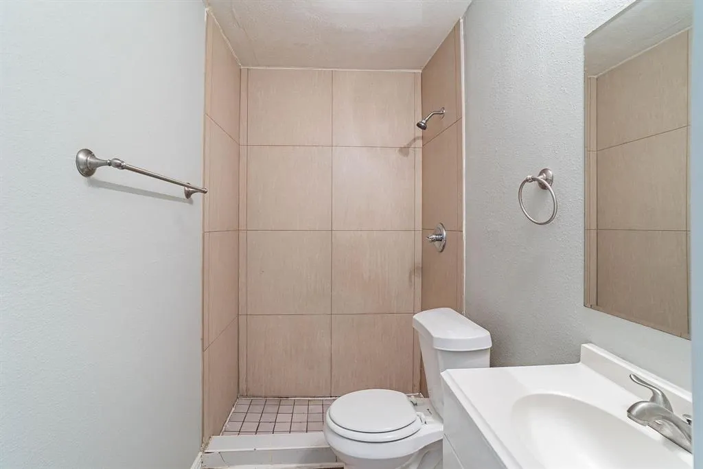 10033 Casa Oaks Drive
