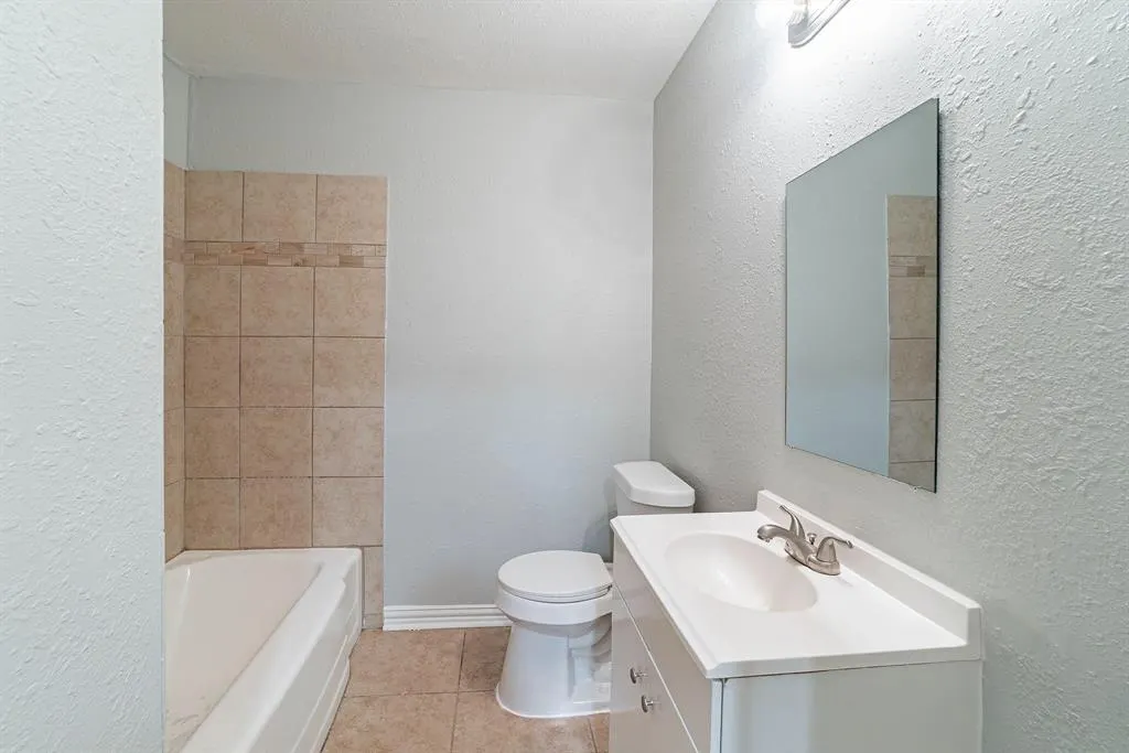 10033 Casa Oaks Drive