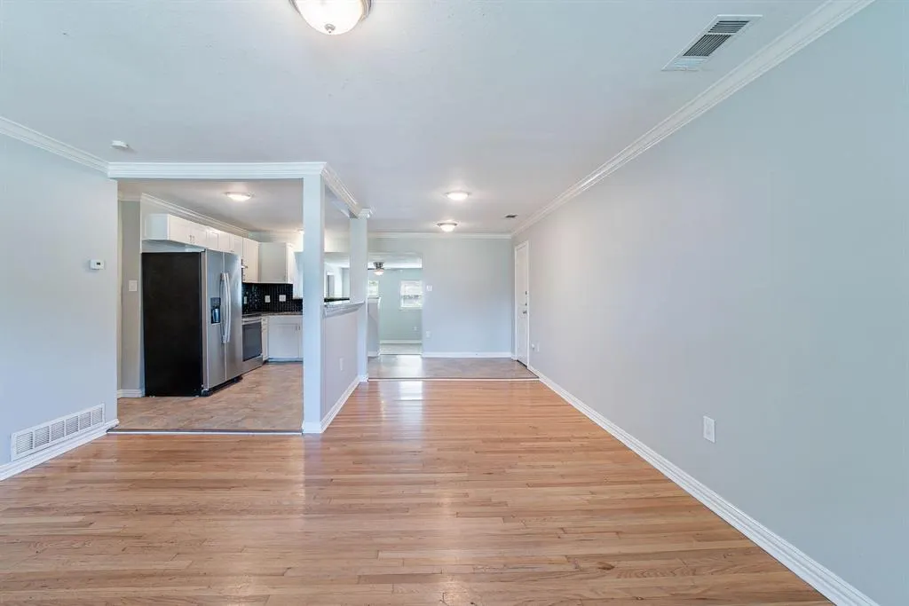 10033 Casa Oaks Drive