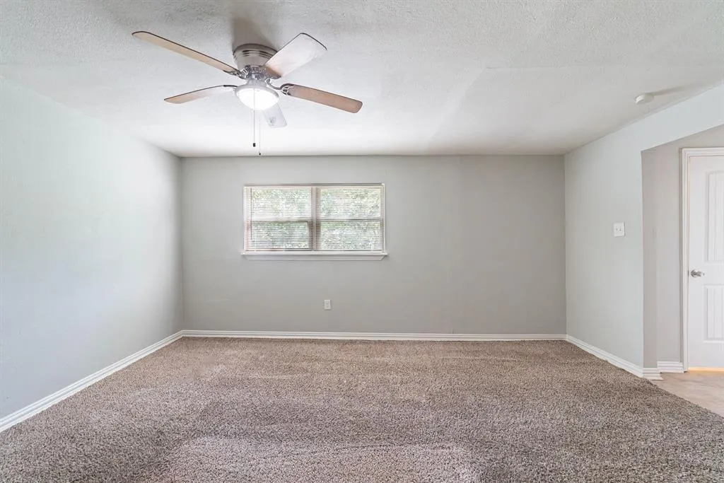 10033 Casa Oaks Drive