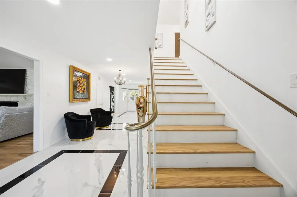 11212 Inwood Road