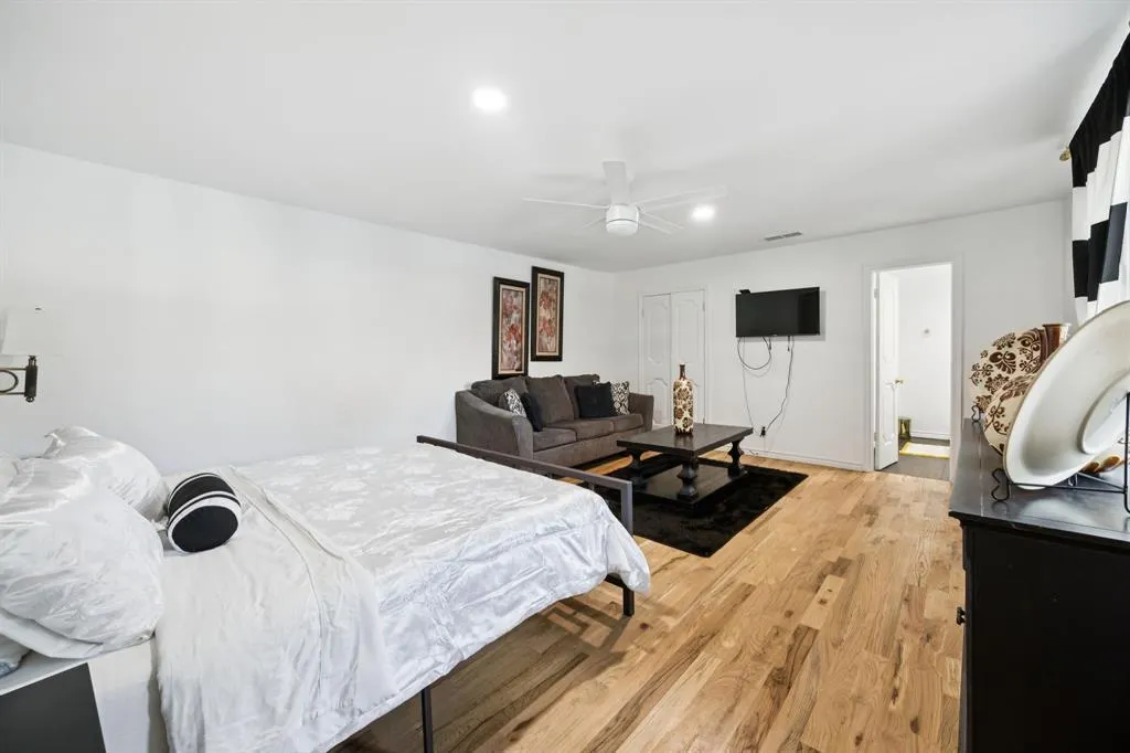 11212 Inwood Road