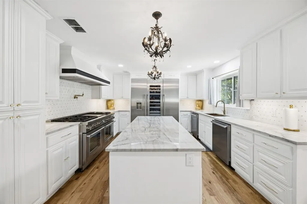 11212 Inwood Road