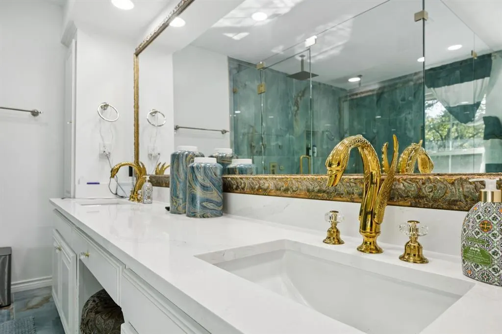 11212 Inwood Road