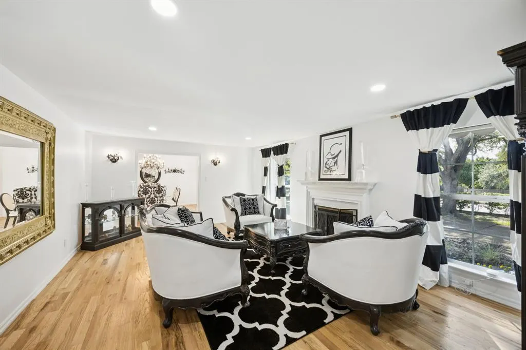 11212 Inwood Road