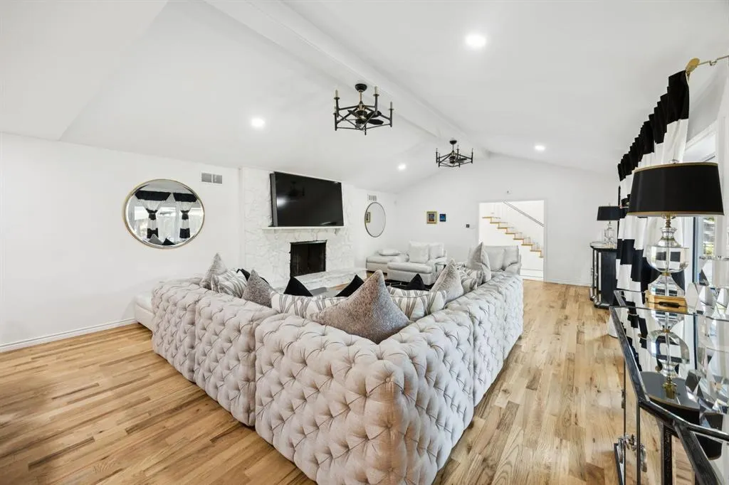11212 Inwood Road