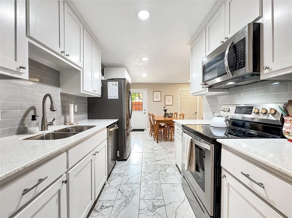 900 Shenandoah Drive