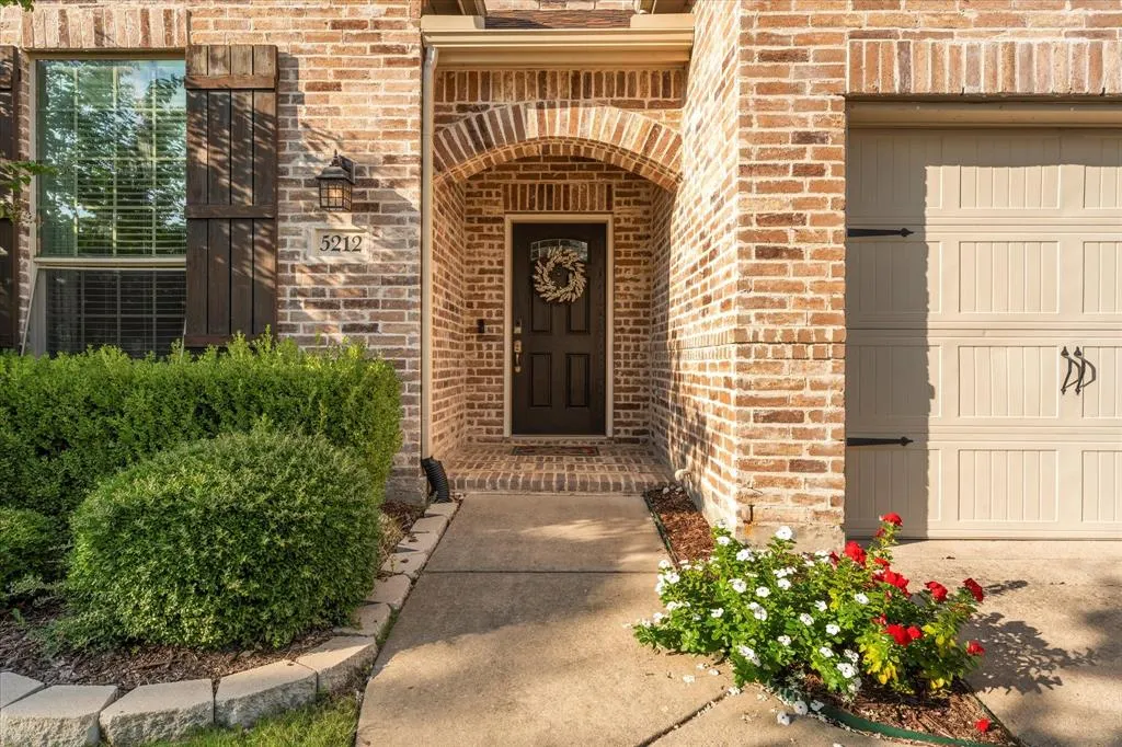 5212 Birchwood Drive