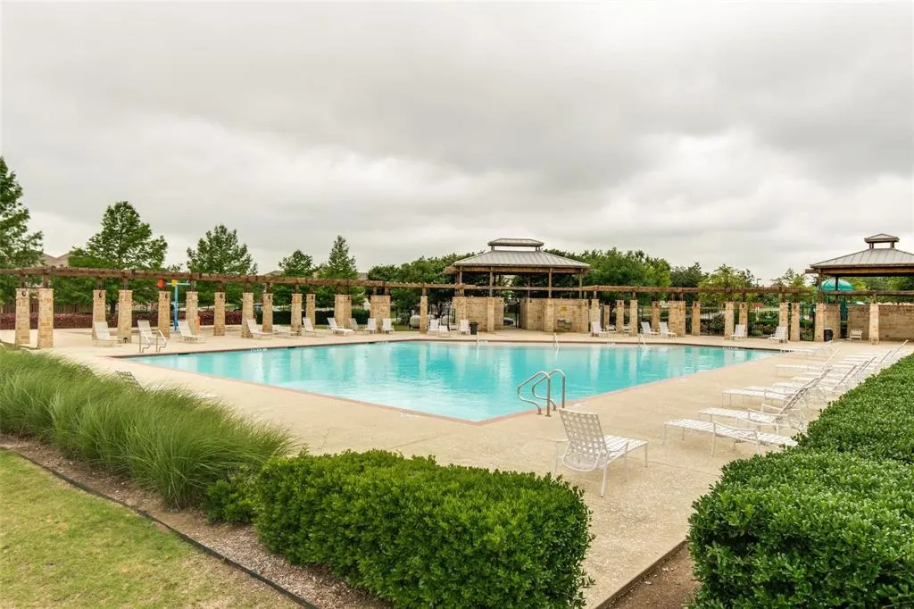5212 Birchwood Drive