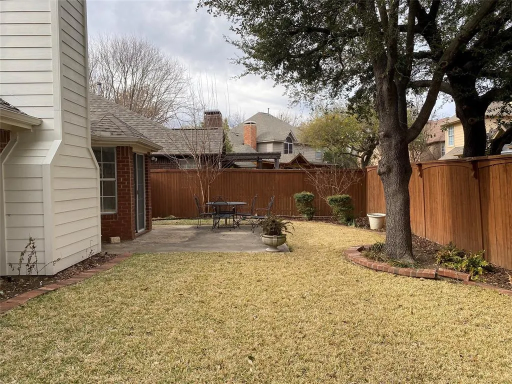 2213 Green Hill Drive