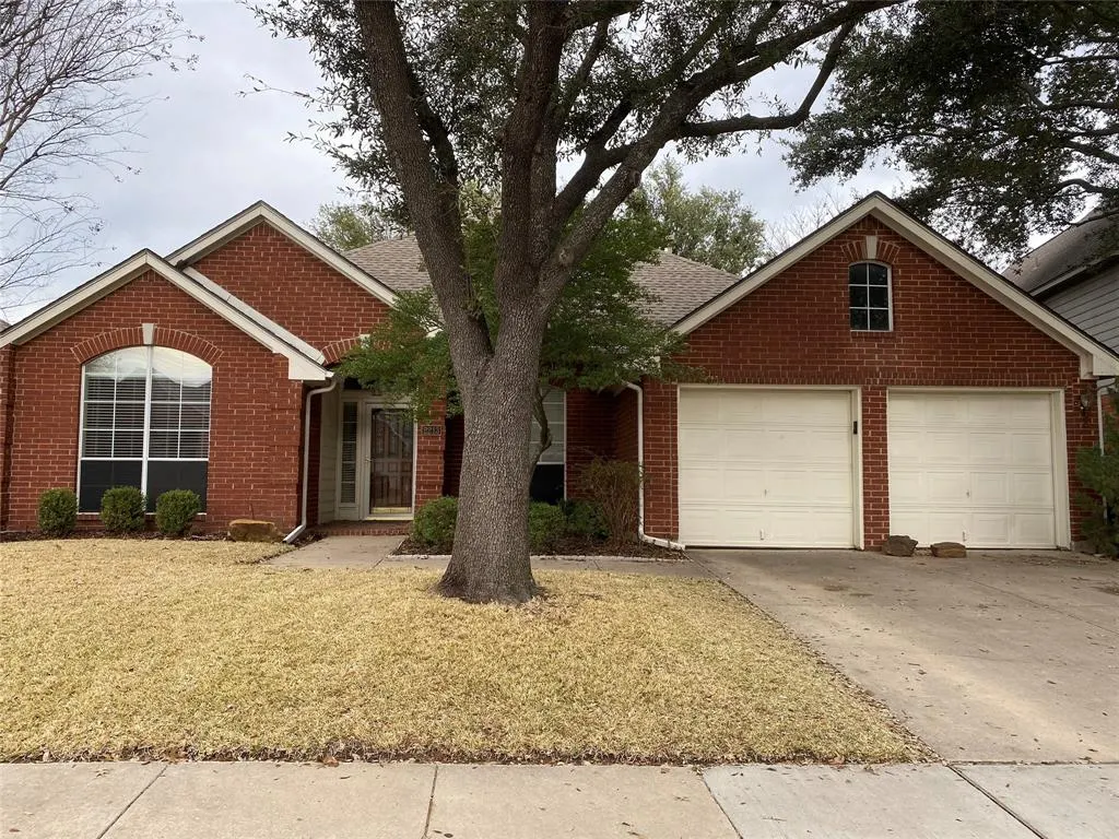 2213 Green Hill Drive