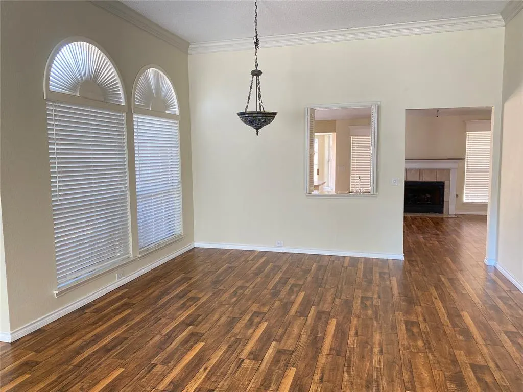 2213 Green Hill Drive