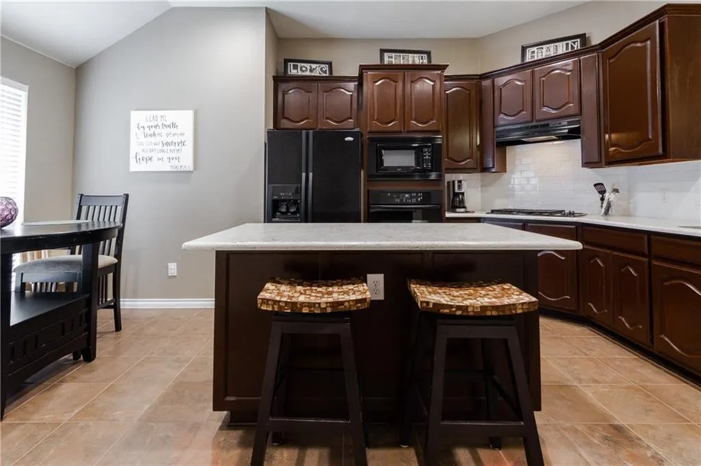7813 Loma Alta Trail