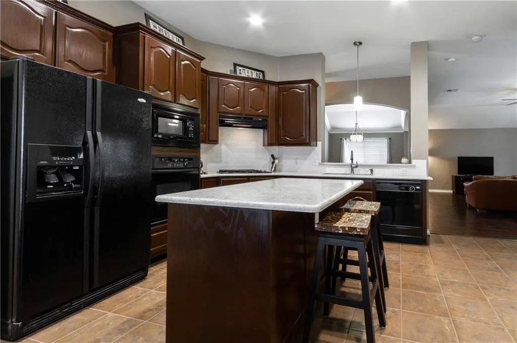 7813 Loma Alta Trail