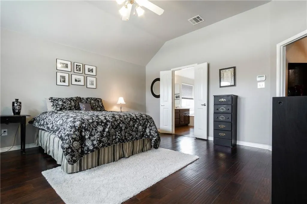 7813 Loma Alta Trail