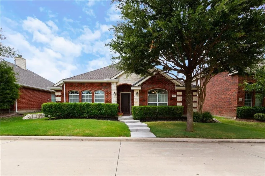 7813 Loma Alta Trail
