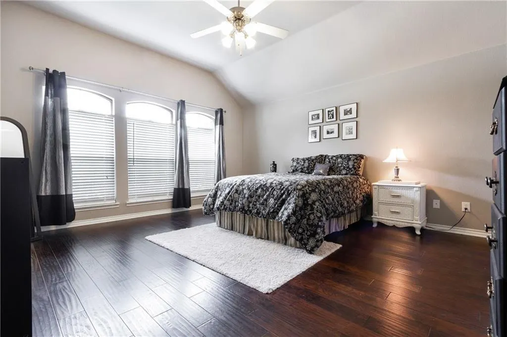 7813 Loma Alta Trail