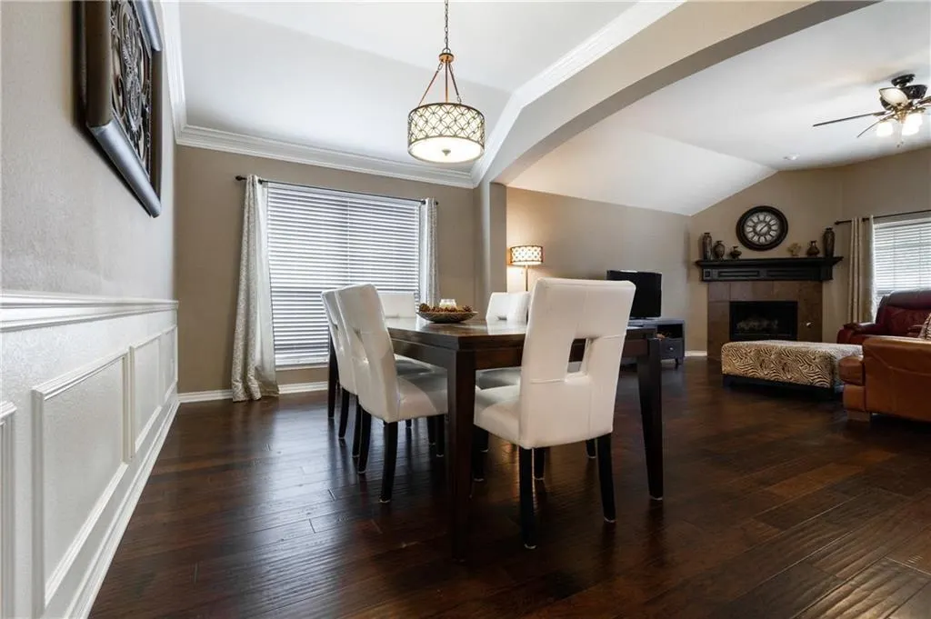 7813 Loma Alta Trail