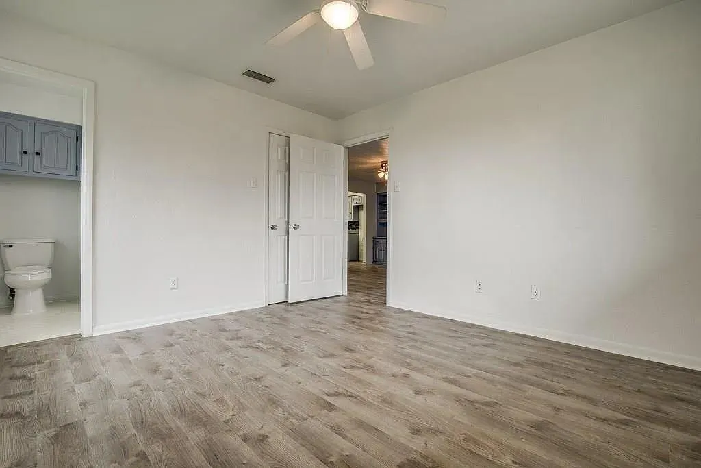 12805 Pandora Drive