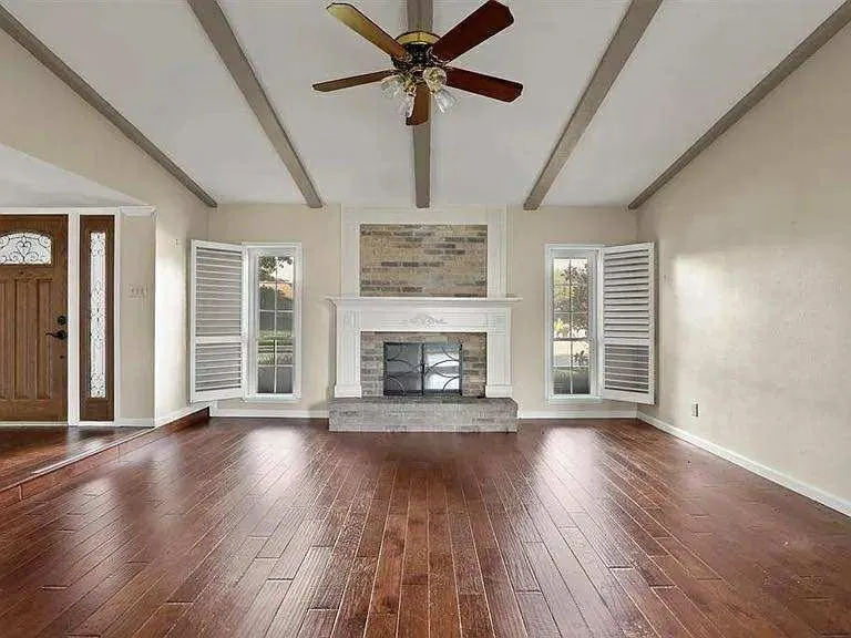 4653 Ringgold Lane
