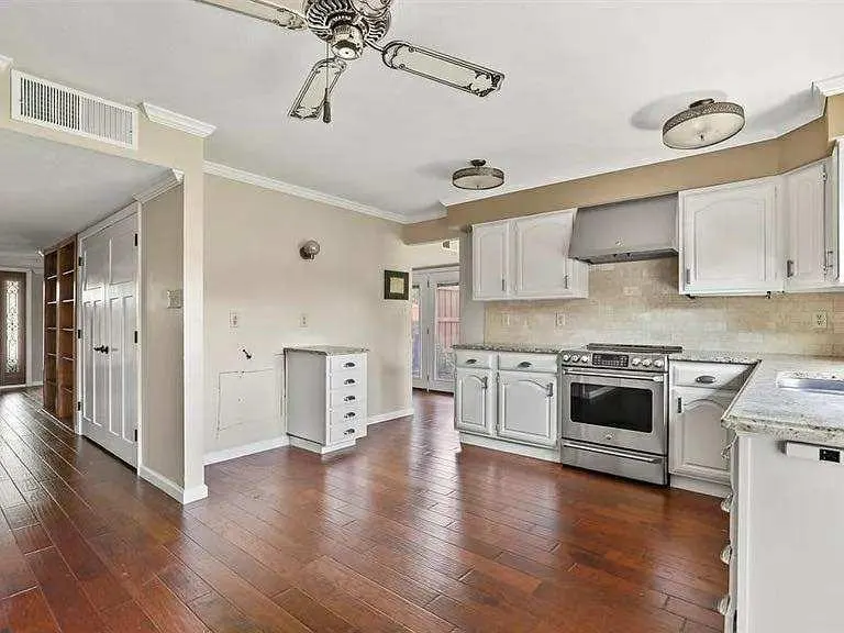 4653 Ringgold Lane