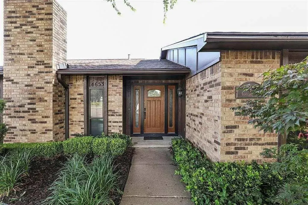 4653 Ringgold Lane