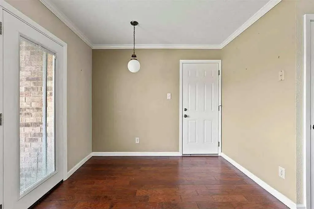 4653 Ringgold Lane