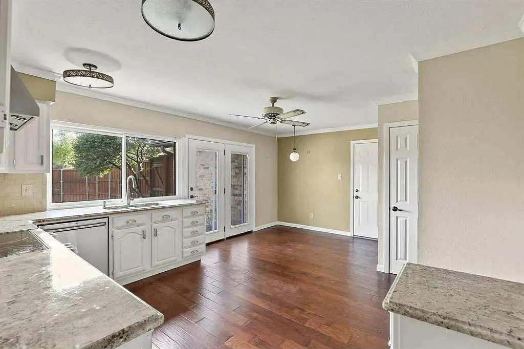 4653 Ringgold Lane