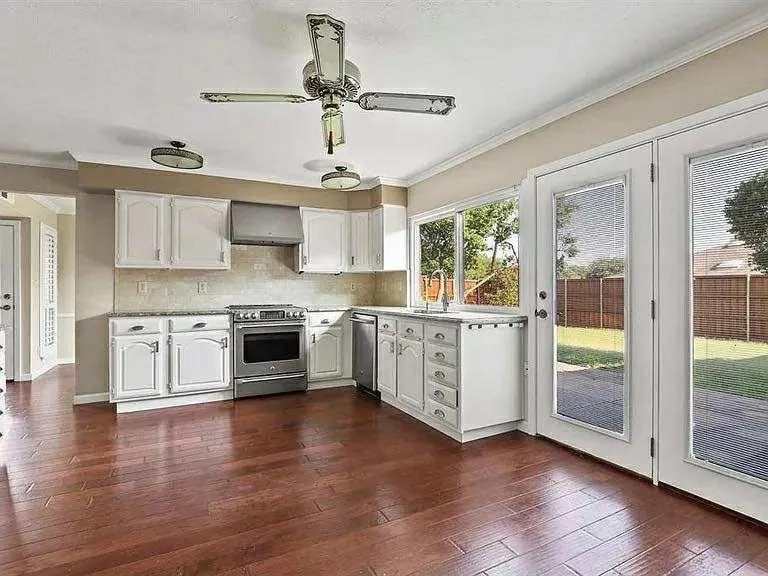 4653 Ringgold Lane