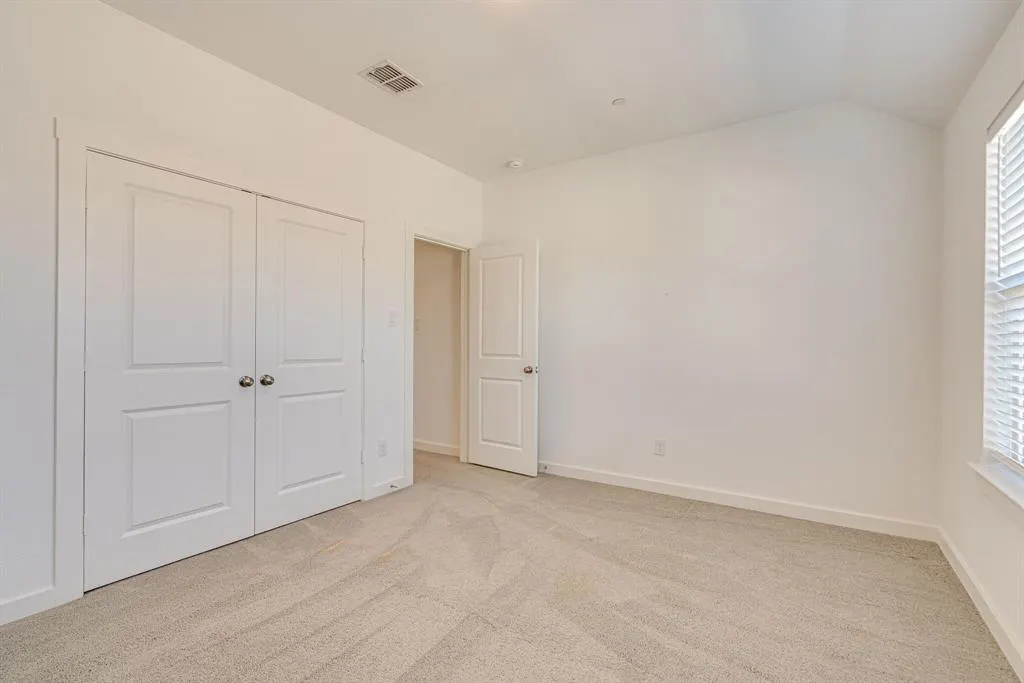 2725 Splendor Drive