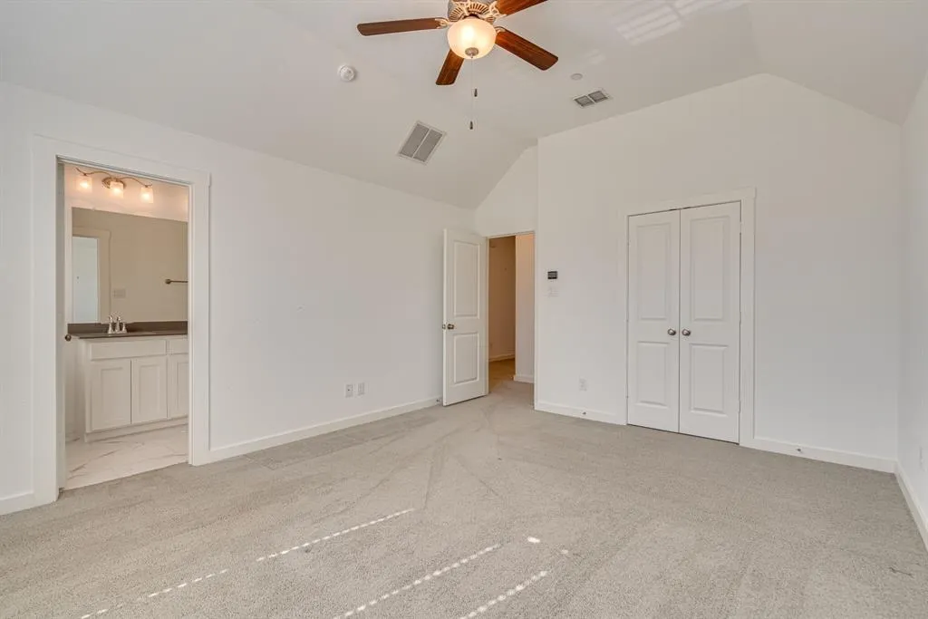 2725 Splendor Drive