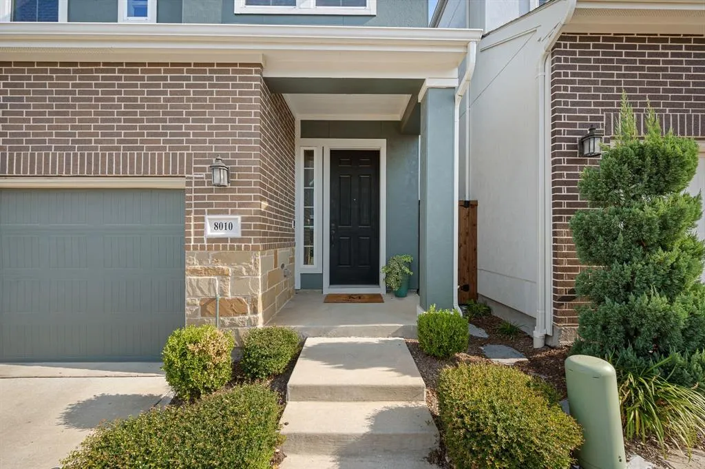 8010 Emerald Rock Drive