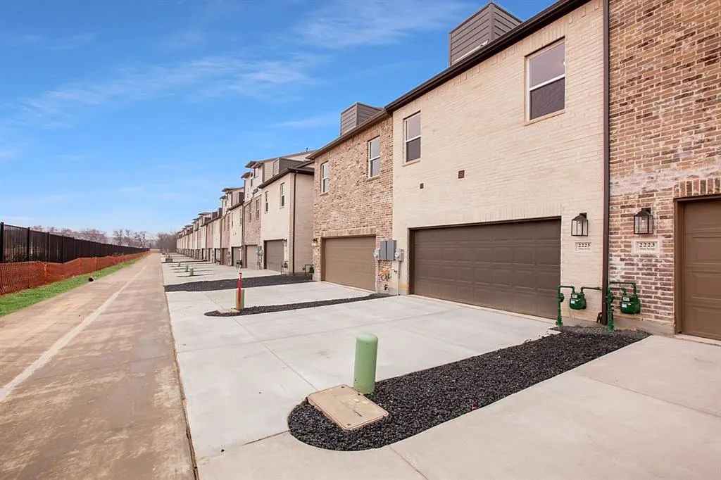 2225 Adena Springs Drive