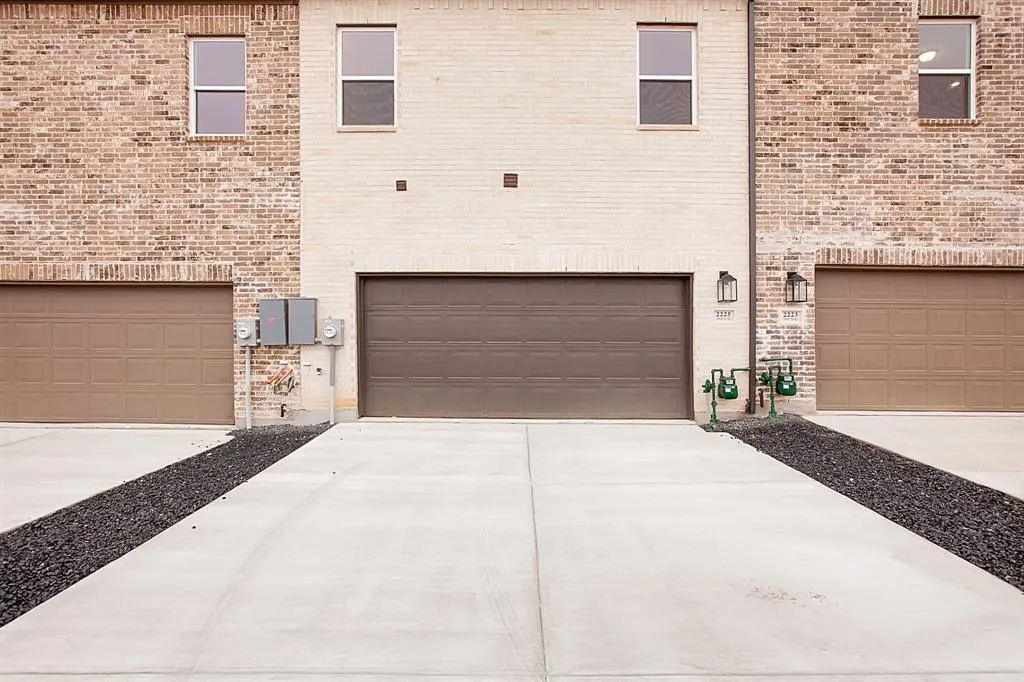 2225 Adena Springs Drive