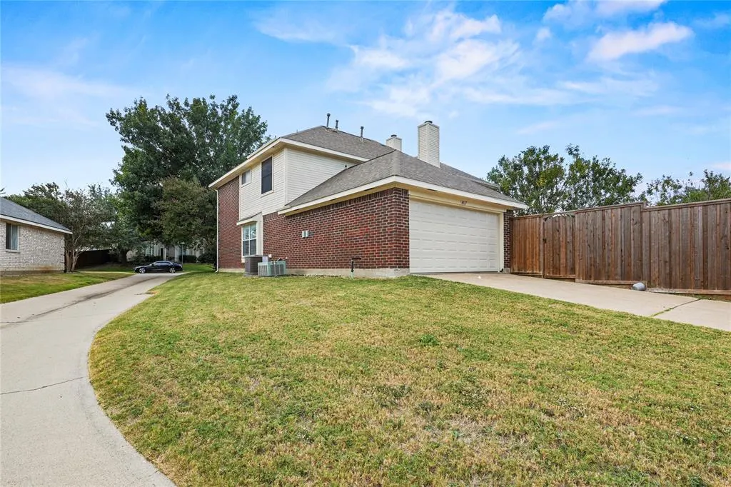 4817 Carolwood Drive