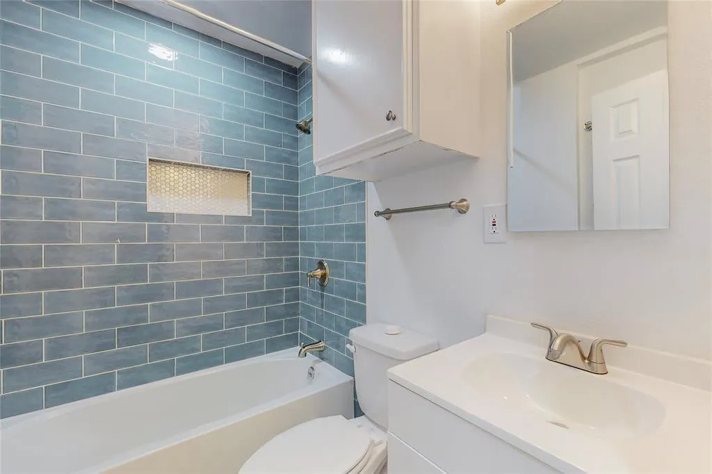 3524 Pacesetter Drive