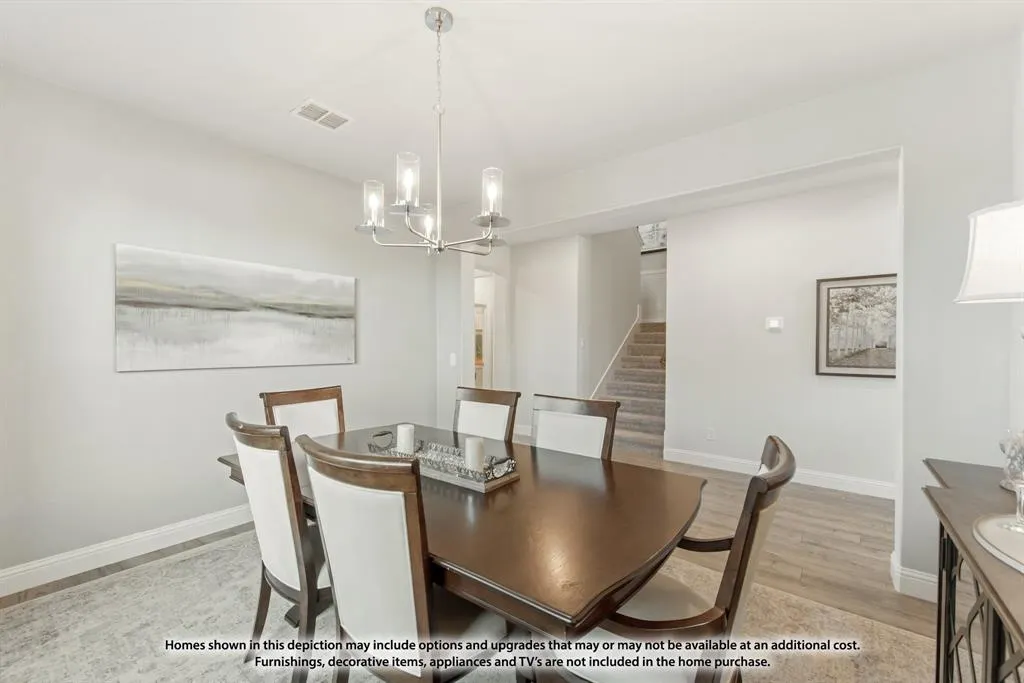 905 Greenleaf Court
