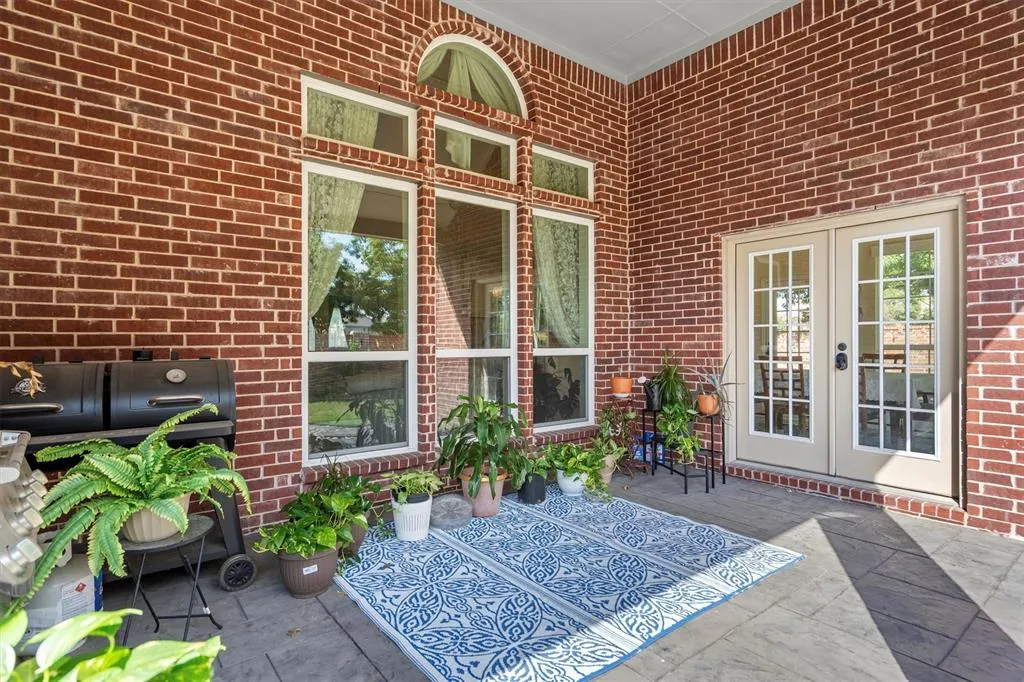 10296 Casabella Drive