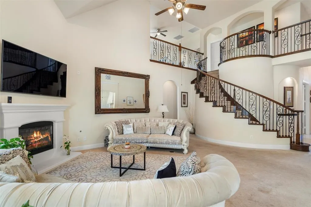 10296 Casabella Drive